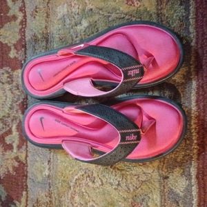Nike flip flops